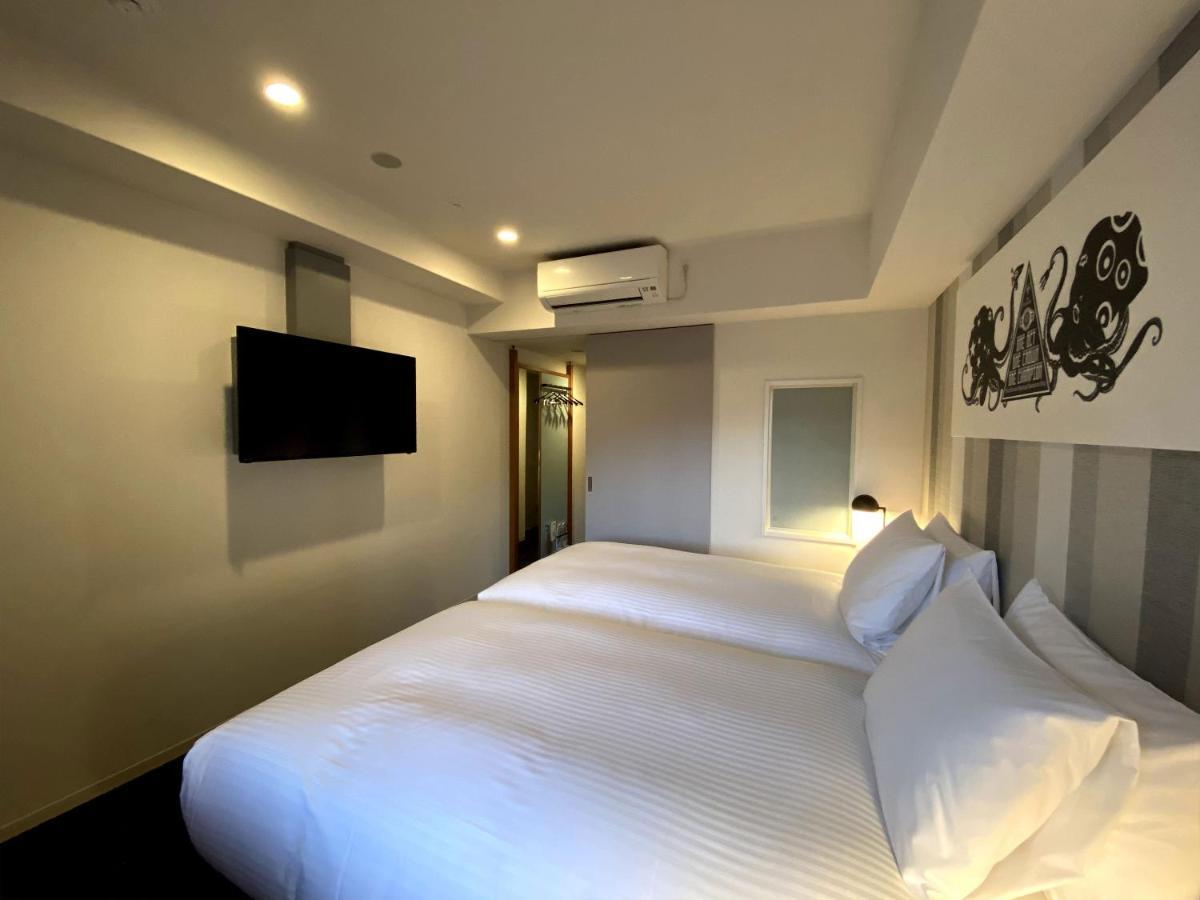 โรงแรม Umedaholic 3*